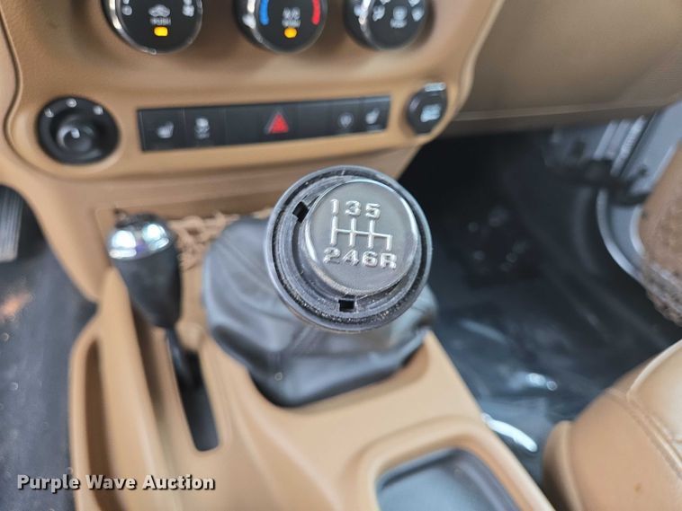 image for item EQ4074 2013 Jeep Wrangler Unlimited Rubicon SUV