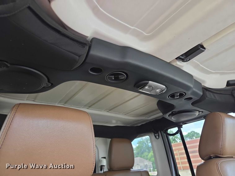 image for item EQ4074 2013 Jeep Wrangler Unlimited Rubicon SUV