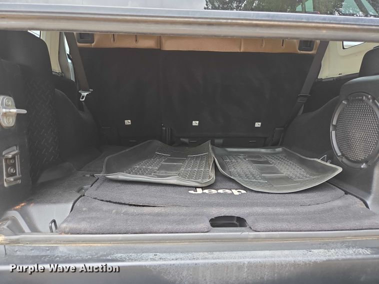 image for item EQ4074 2013 Jeep Wrangler Unlimited Rubicon SUV