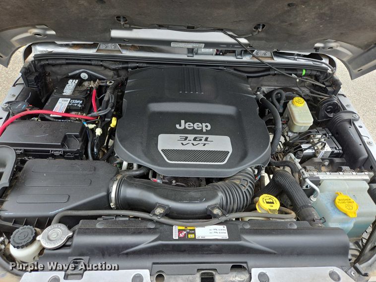 image for item EQ4074 2013 Jeep Wrangler Unlimited Rubicon SUV