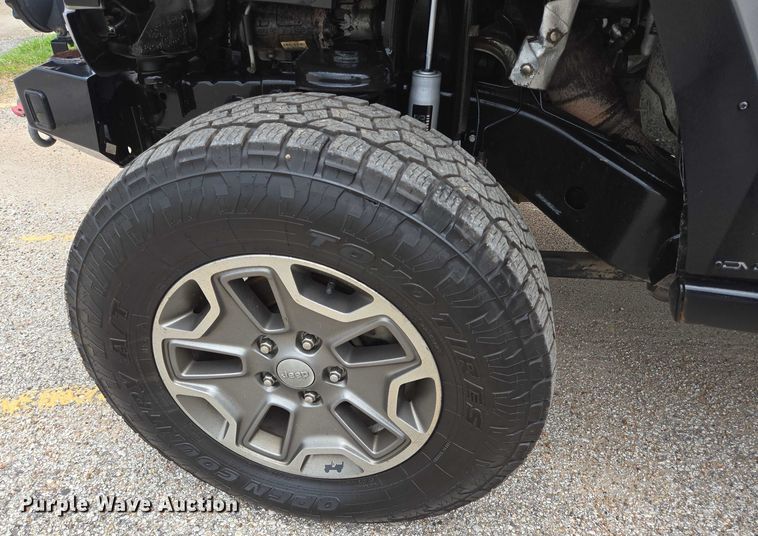 image for item EQ4074 2013 Jeep Wrangler Unlimited Rubicon SUV