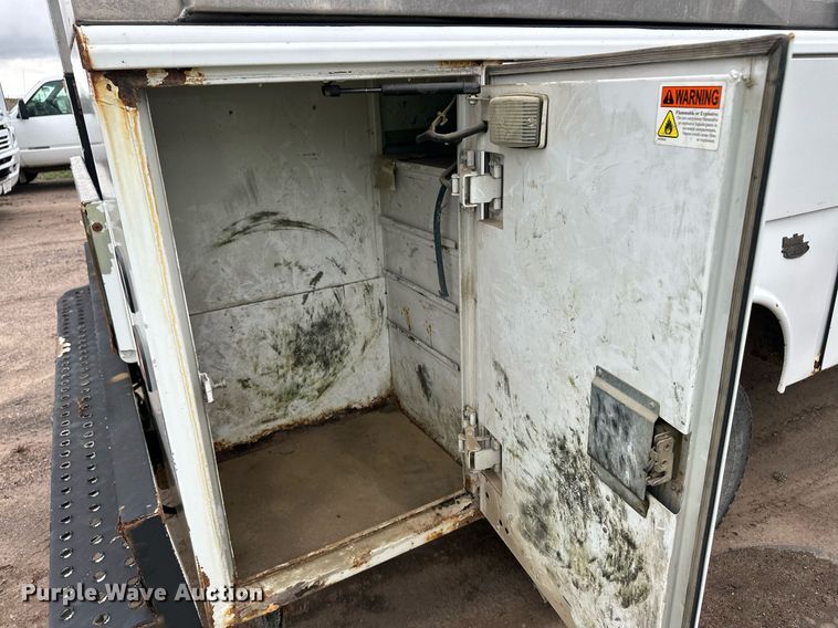 image for item EQ4712 2012 Ford F550 SuperCab utility / service truck