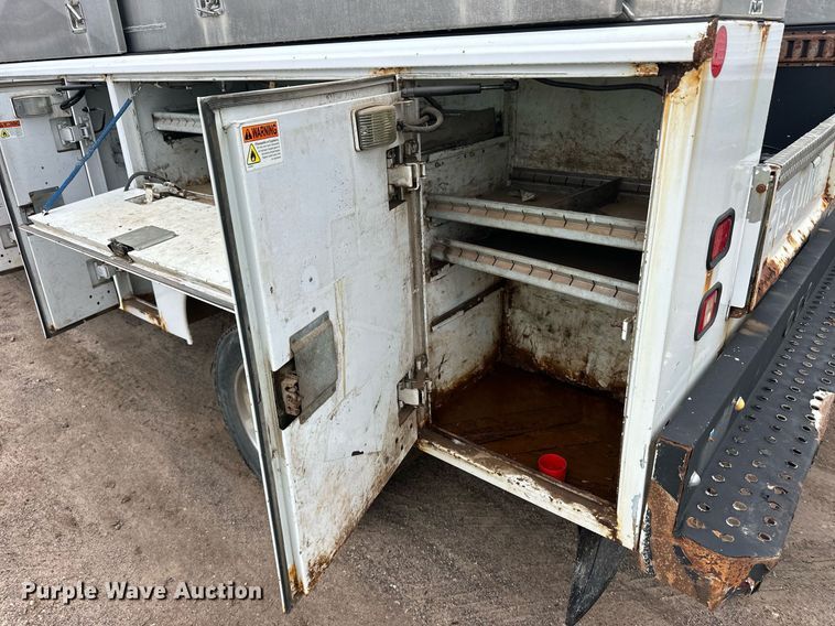 image for item EQ4712 2012 Ford F550 SuperCab utility / service truck