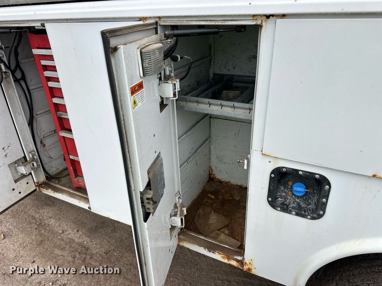 image for item EQ4712 2012 Ford F550 SuperCab utility / service truck