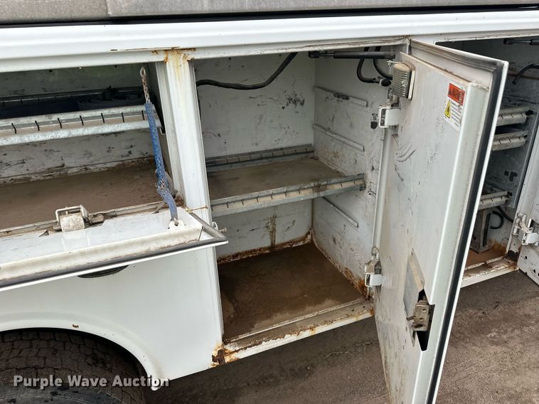 image for item EQ4712 2012 Ford F550 SuperCab utility / service truck