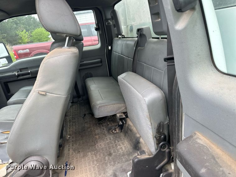 image for item EQ4712 2012 Ford F550 SuperCab utility / service truck