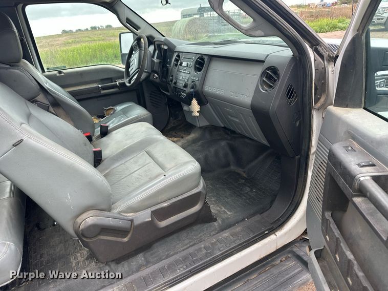 image for item EQ4712 2012 Ford F550 SuperCab utility / service truck