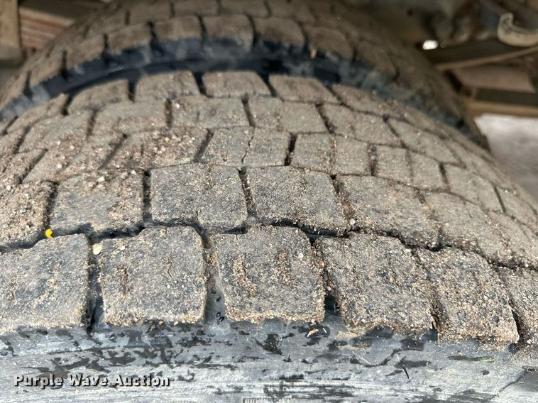 image for item EQ4712 2012 Ford F550 SuperCab utility / service truck