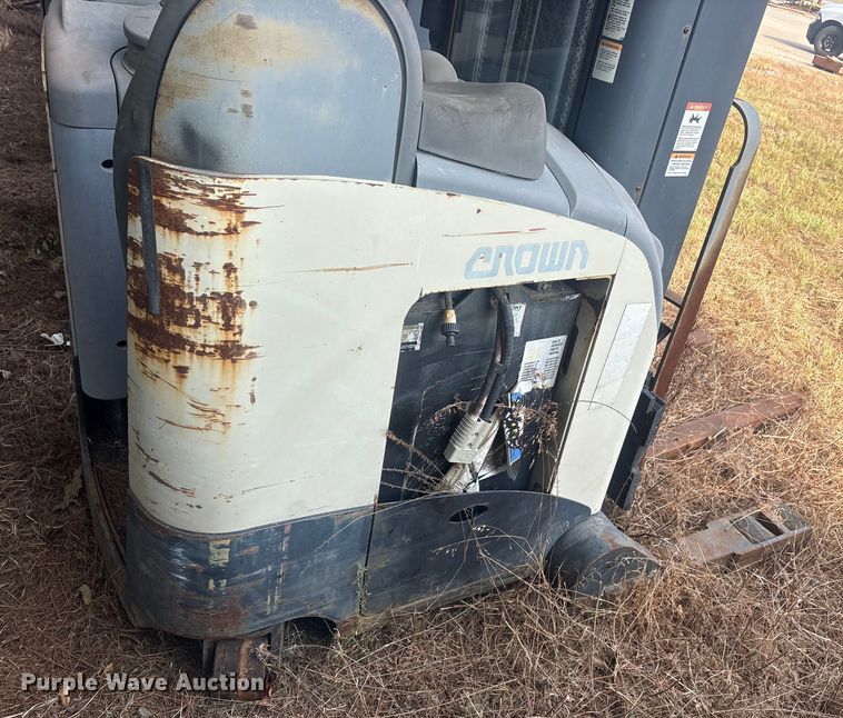 image for item ET7001 Crown RR 5000 Series order picker