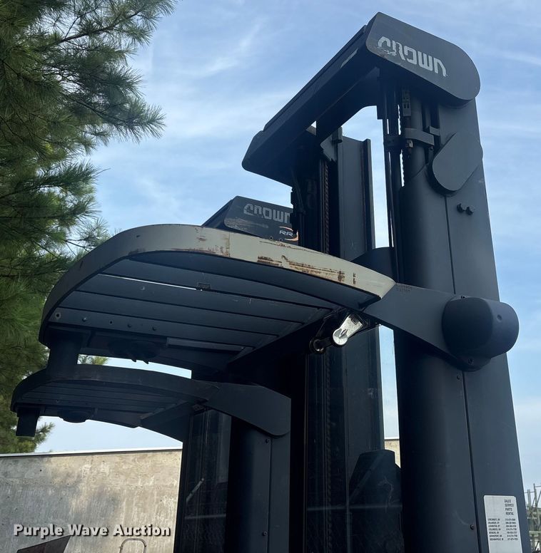 image for item ET7001 Crown RR 5000 Series order picker