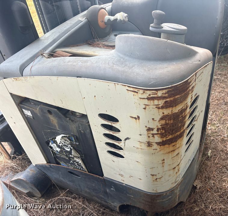 image for item ET7001 Crown RR 5000 Series order picker