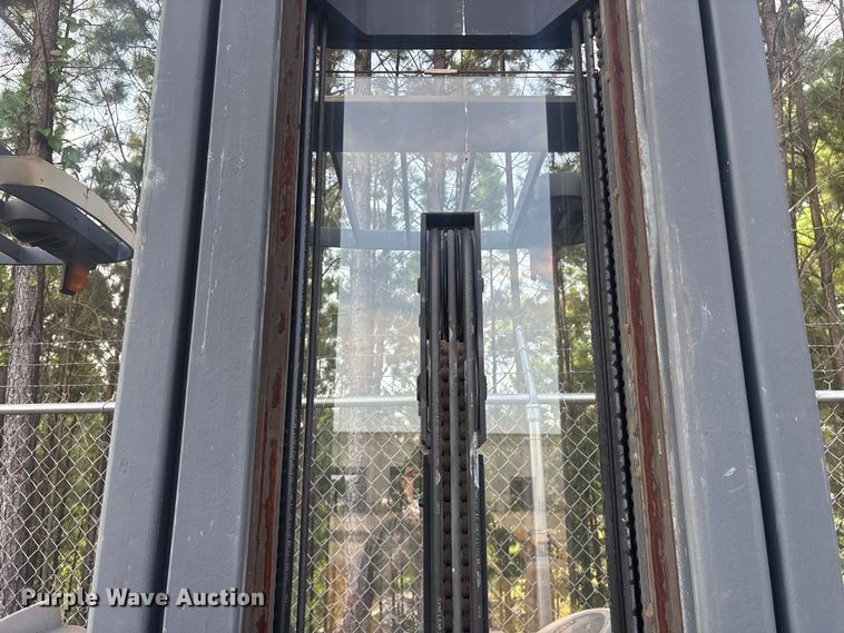 image for item ET7002 Crown RR 5200 Series order picker