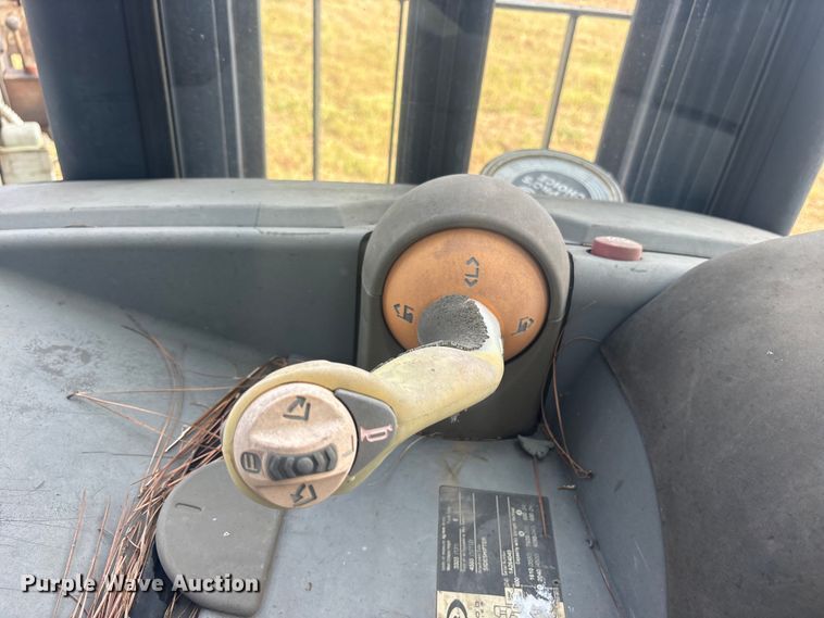 image for item ET7002 Crown RR 5200 Series order picker