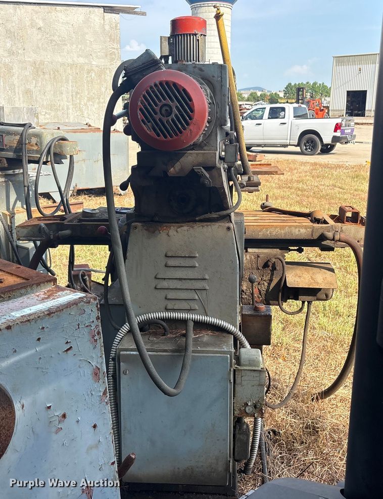 image for item ET7003 Correa F2UE milling machine