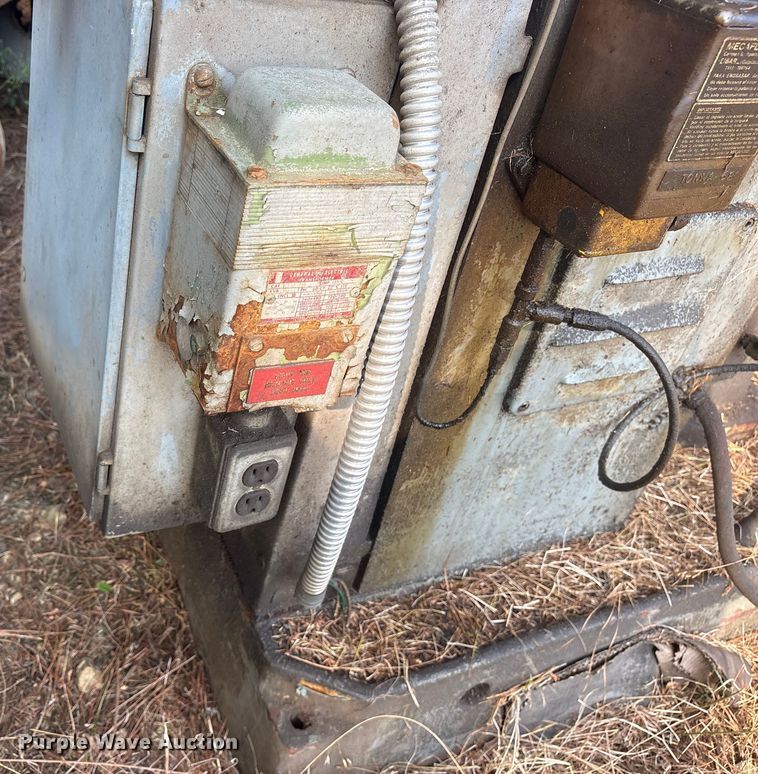 image for item ET7003 Correa F2UE milling machine