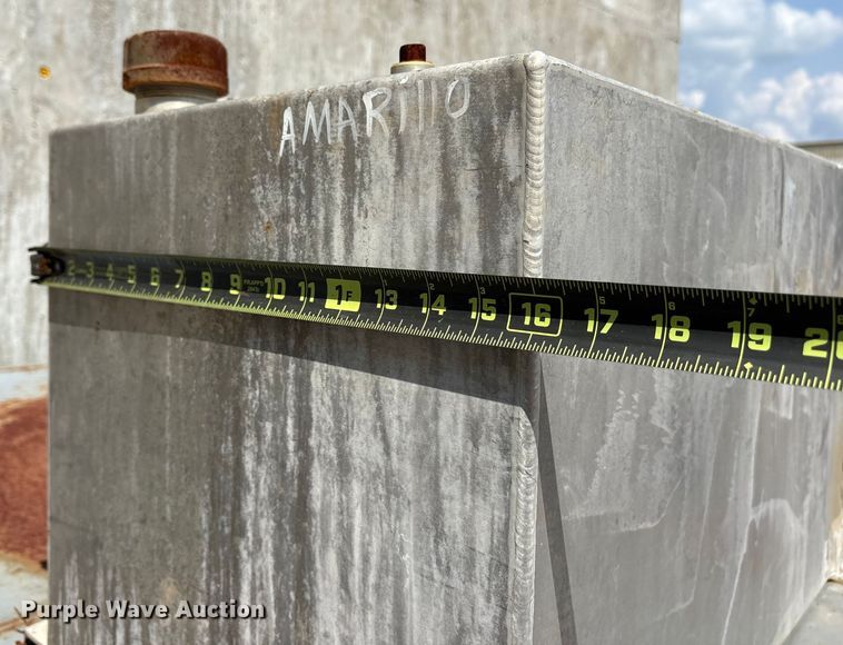 image for item ET7008  (3) oil tanks