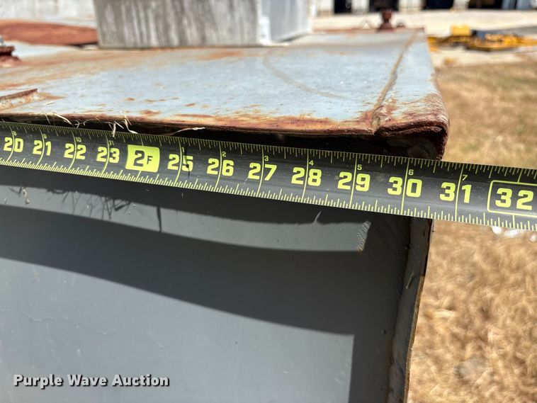 image for item ET7008  (3) oil tanks