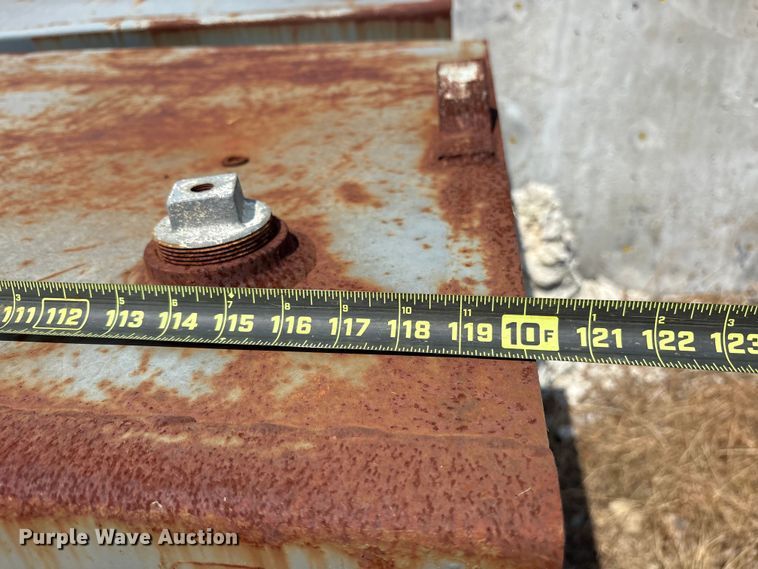 image for item ET7008  (3) oil tanks