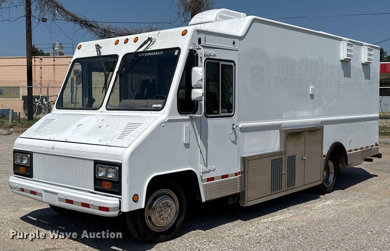 image for item EU2061 2000 Workhorse 1 Ton Nominal food truck