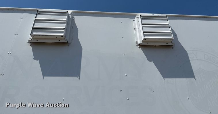 image for item EU2061 2000 Workhorse 1 Ton Nominal food truck