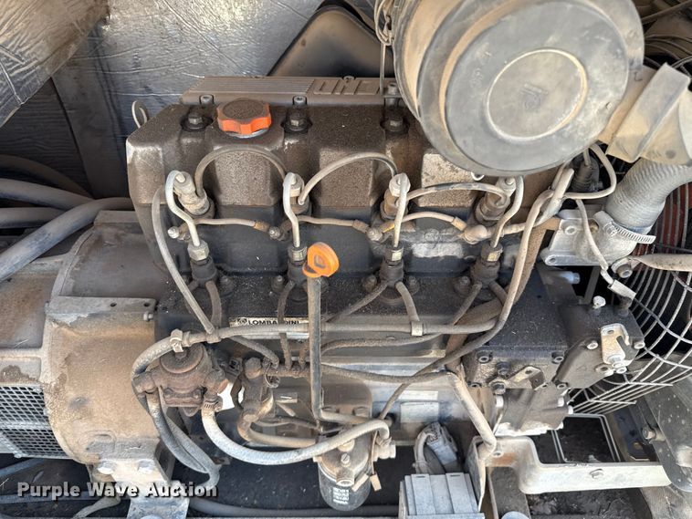 image for item EU2061 2000 Workhorse 1 Ton Nominal food truck