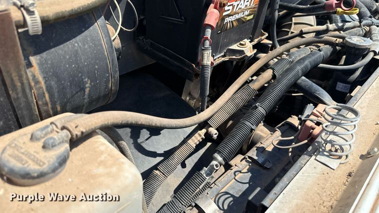 image for item EU2061 2000 Workhorse 1 Ton Nominal food truck