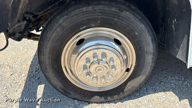 image for item EU2061 2000 Workhorse 1 Ton Nominal food truck