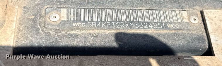 image for item EU2061 2000 Workhorse 1 Ton Nominal food truck