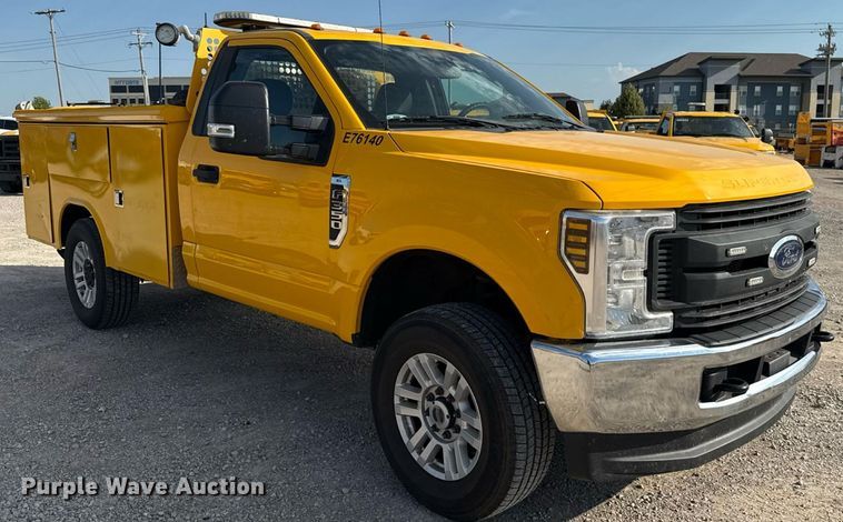 image for item EU2062 2019 Ford F350 Super Duty  utility bed pickup truck