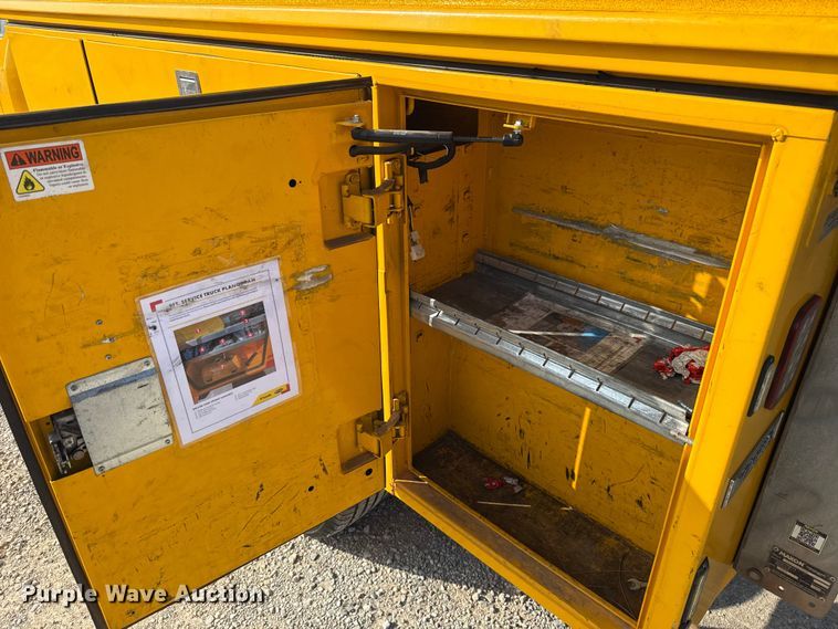 image for item EU2062 2019 Ford F350 Super Duty  utility bed pickup truck