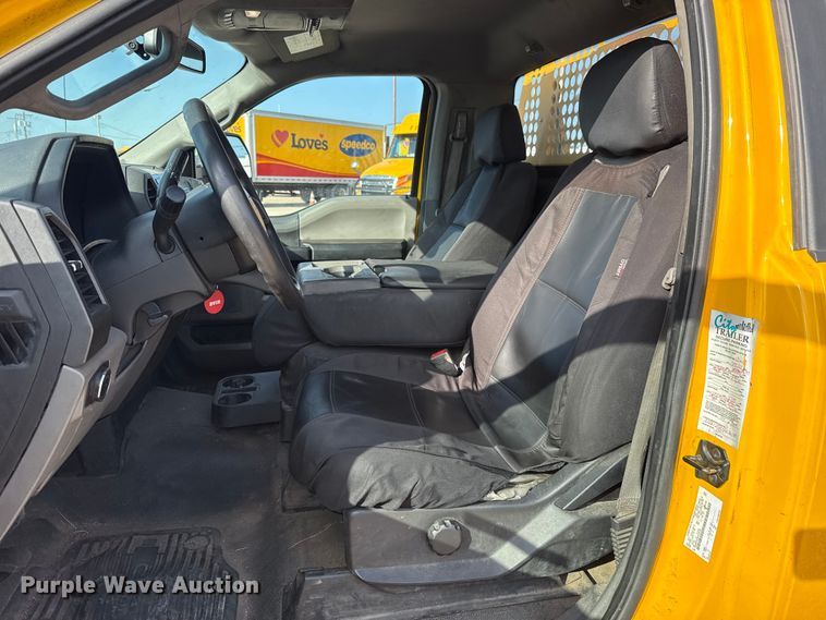 image for item EU2062 2019 Ford F350 Super Duty  utility bed pickup truck