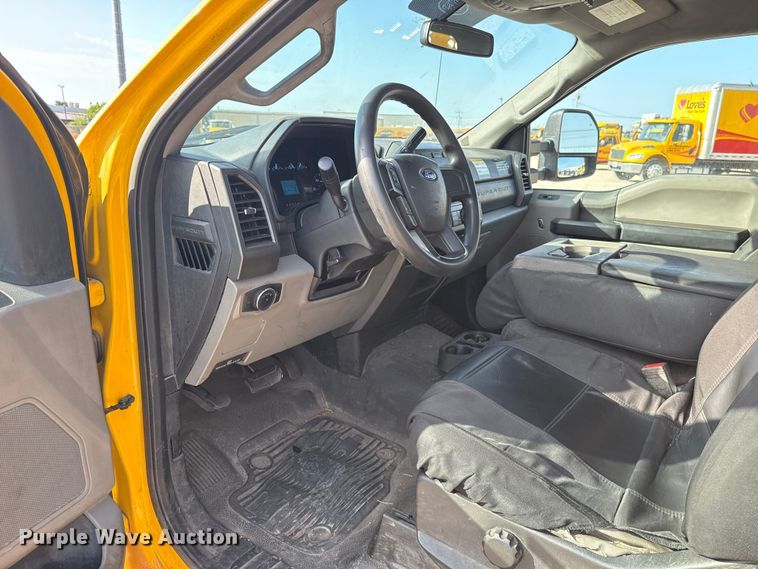 image for item EU2062 2019 Ford F350 Super Duty  utility bed pickup truck