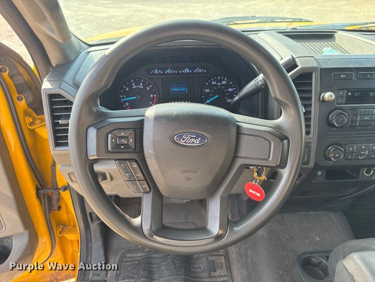 image for item EU2062 2019 Ford F350 Super Duty  utility bed pickup truck