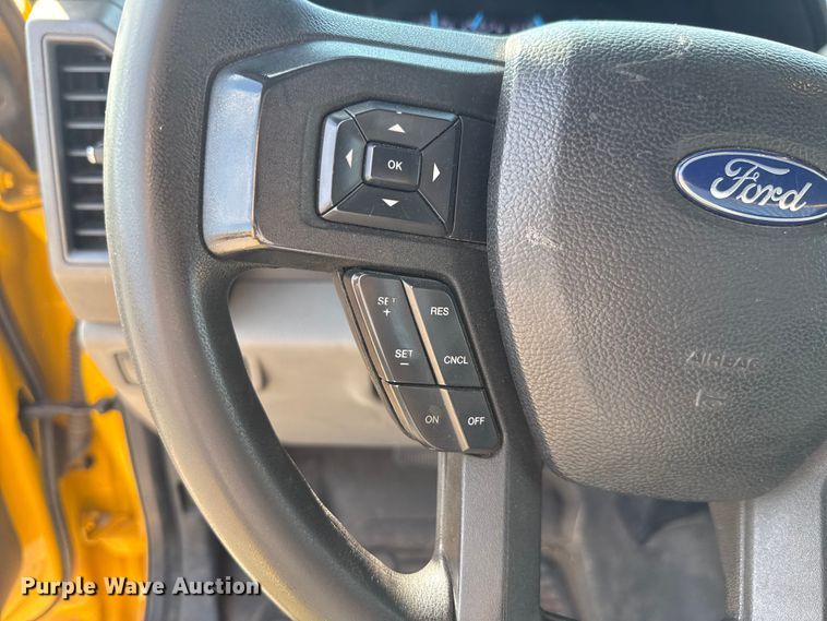 image for item EU2062 2019 Ford F350 Super Duty  utility bed pickup truck