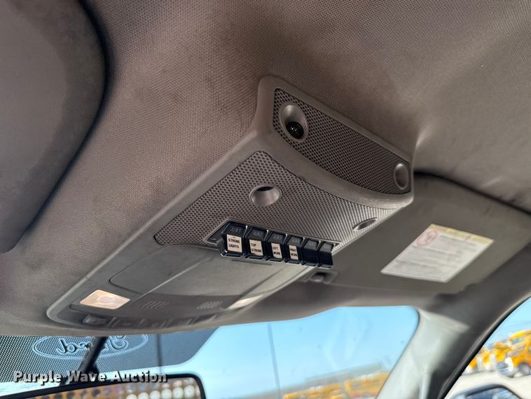 image for item EU2062 2019 Ford F350 Super Duty  utility bed pickup truck