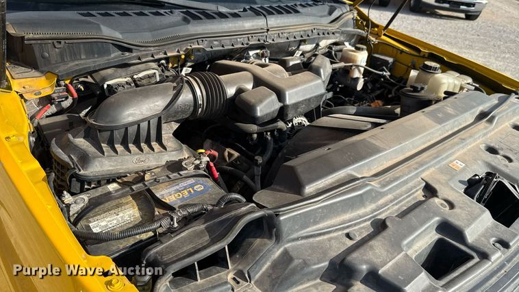 image for item EU2062 2019 Ford F350 Super Duty  utility bed pickup truck