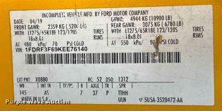 image for item EU2062 2019 Ford F350 Super Duty  utility bed pickup truck