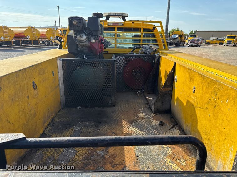 image for item EU2064 2015 Ford F250 utility bed pickup truck