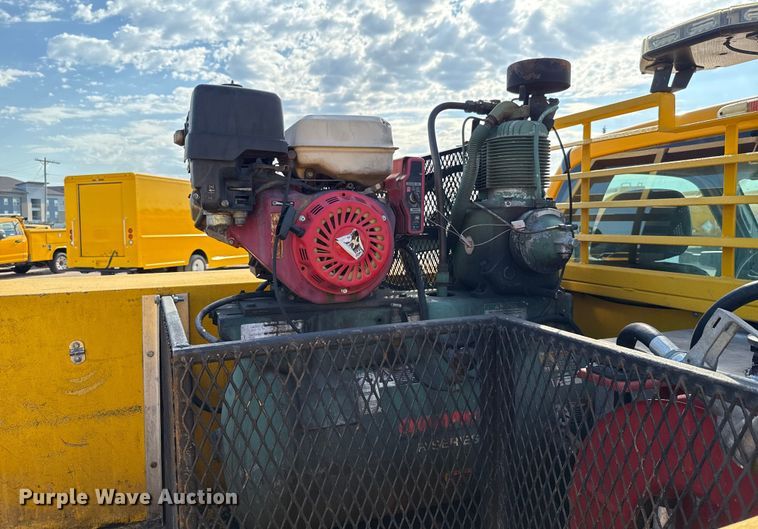 image for item EU2064 2015 Ford F250 utility bed pickup truck