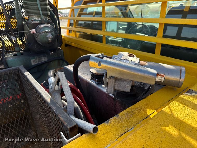 image for item EU2064 2015 Ford F250 utility bed pickup truck