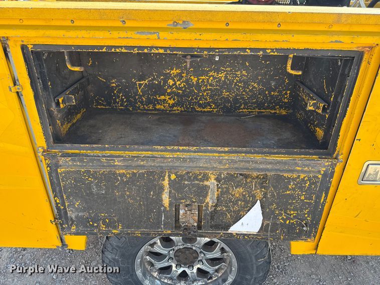 image for item EU2064 2015 Ford F250 utility bed pickup truck