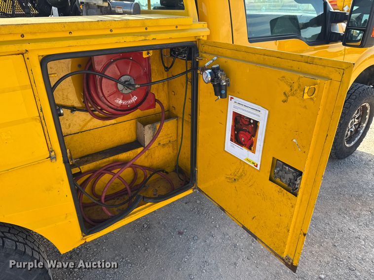 image for item EU2064 2015 Ford F250 utility bed pickup truck