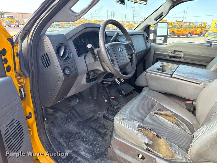 image for item EU2064 2015 Ford F250 utility bed pickup truck