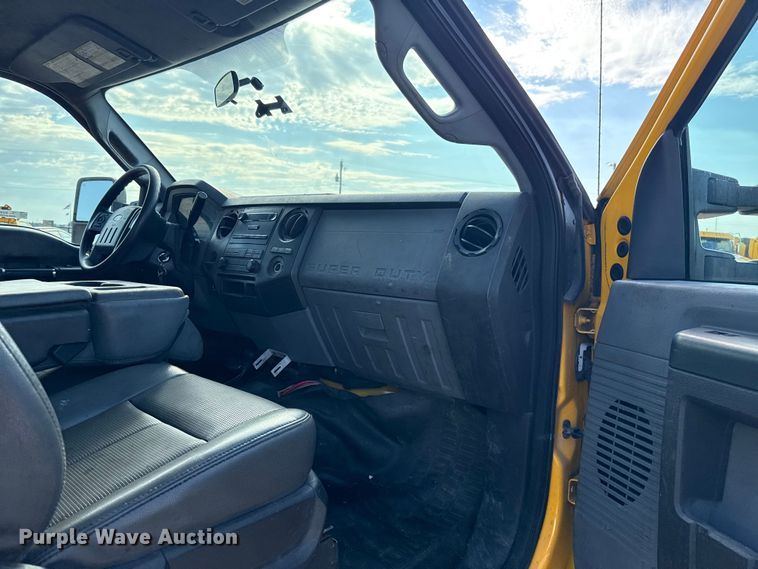 image for item EU2064 2015 Ford F250 utility bed pickup truck