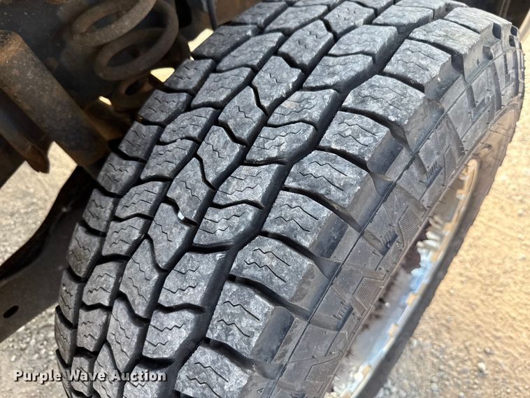 image for item EU2064 2015 Ford F250 utility bed pickup truck