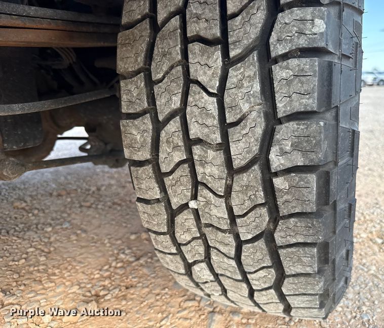 image for item EU2064 2015 Ford F250 utility bed pickup truck