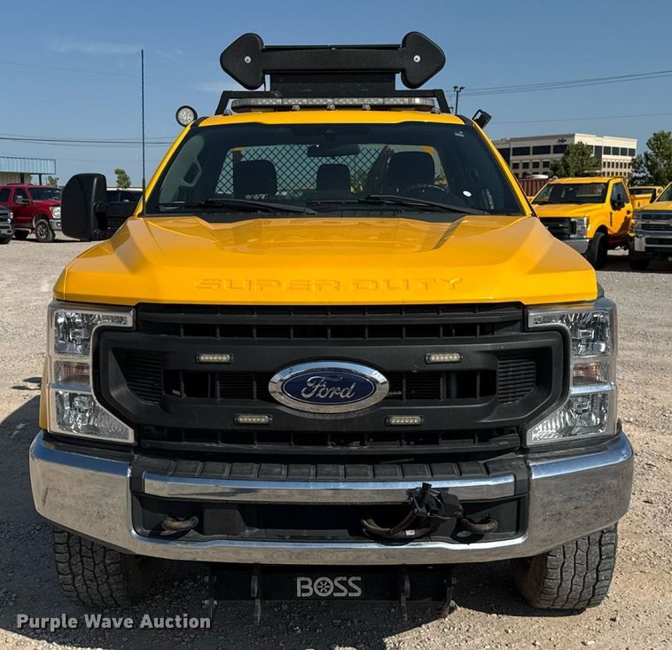 image for item EU2065 2021 Ford F350 Super Duty  utility bed pickup truck