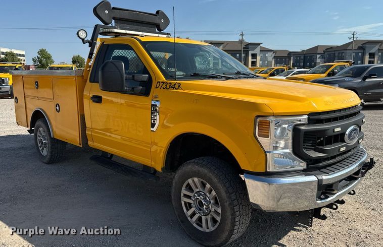 image for item EU2065 2021 Ford F350 Super Duty  utility bed pickup truck