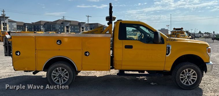 image for item EU2065 2021 Ford F350 Super Duty  utility bed pickup truck