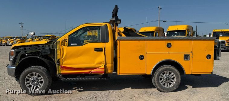 image for item EU2065 2021 Ford F350 Super Duty  utility bed pickup truck